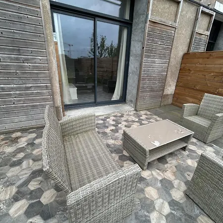 Meublee Nantaise Dans Un T3 Commun Avec Terrasse Lejlighed Nantes